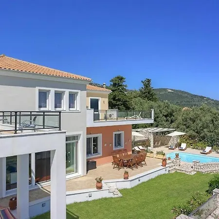Villa Lygia Sleeps 8 Pool Air Con Wifi